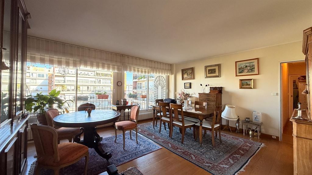 appartement 5 pièces en vente sur PARIS (75011)